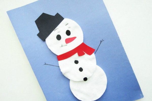 Снеговик из ватных дисков