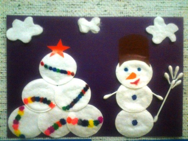 Поделка Снеговик из ватных дисков