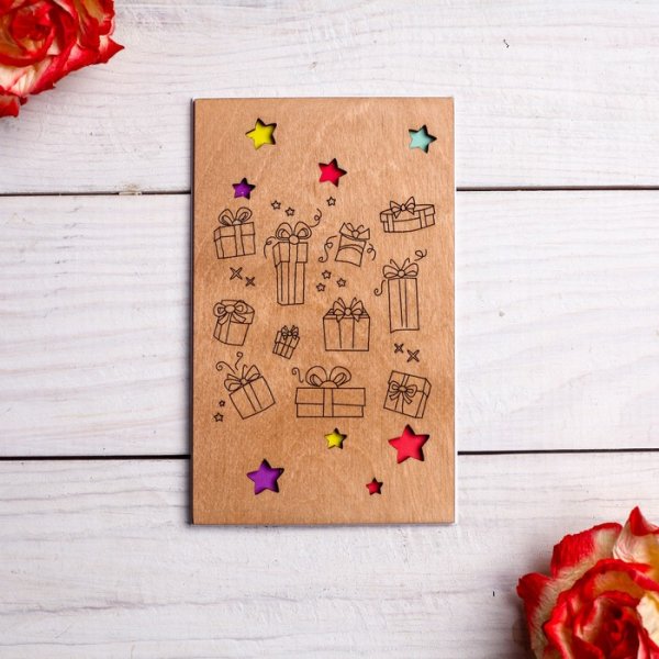 Деревянная открытка "подарки"