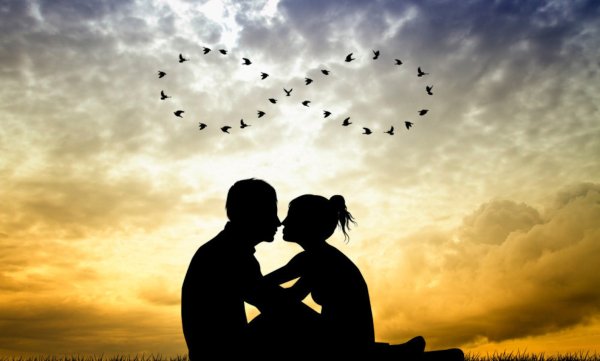 Логотип романтика любви