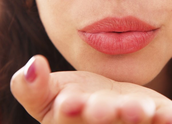 Красивый воздушный поцелуй