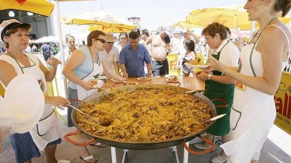 Фестиваль паэльи в Валенсии
