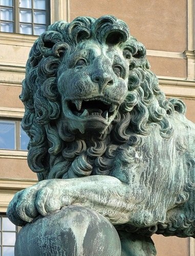 30 Октября день улыбающихся каменных Львов в СПБ