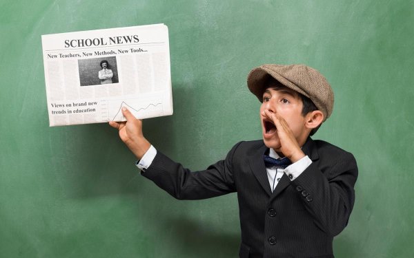 Мальчик с газетой