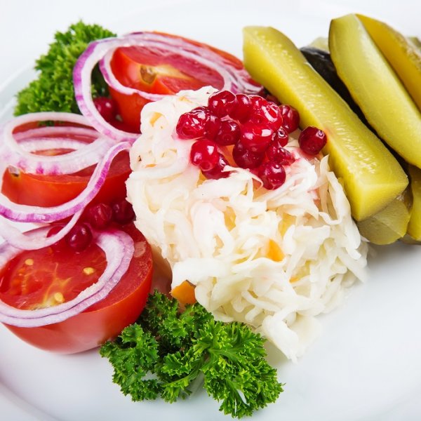 Ассорти из овощей и разносолов