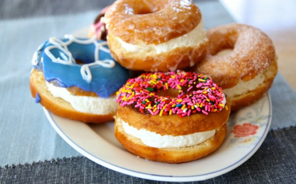 Пончики с заварным кремом