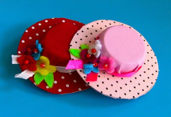 Шляпка из картона для девочки