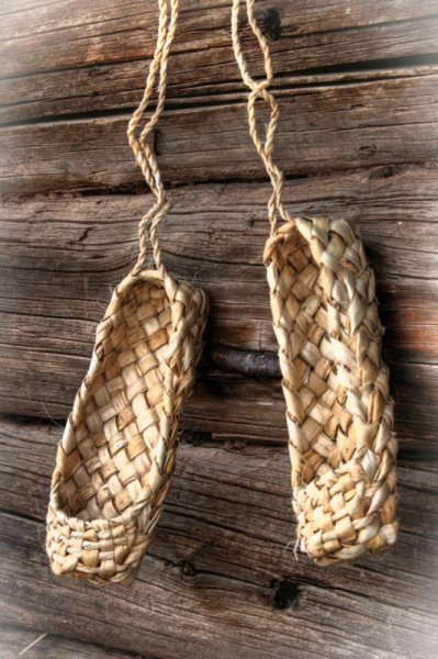 Лыковые лапти