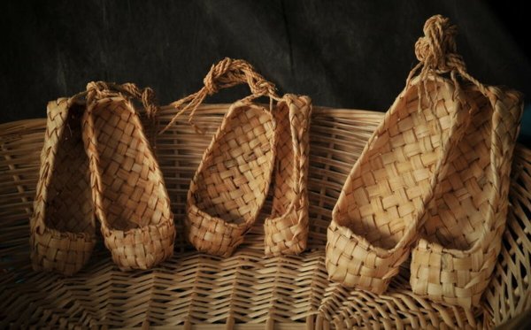 Лапти из лыка