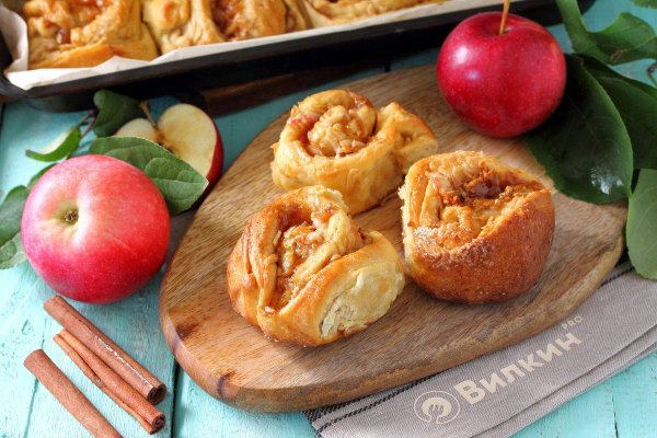 Булочки с яблоком и корицей