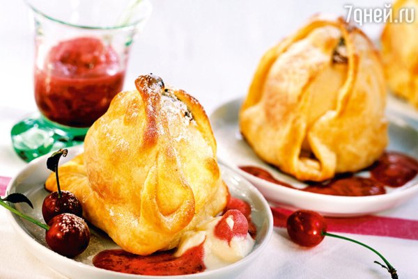 Яблоки в слоеном тесте