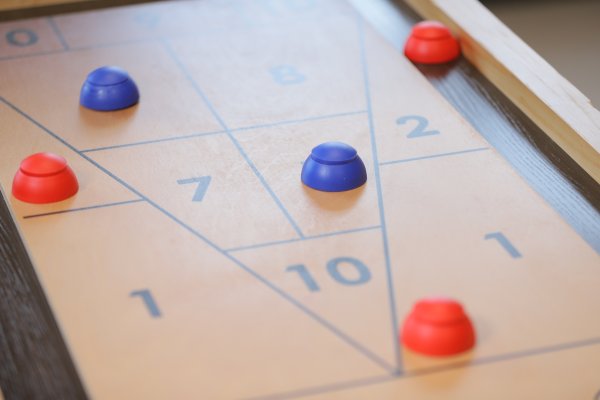 Шаффлборд игра