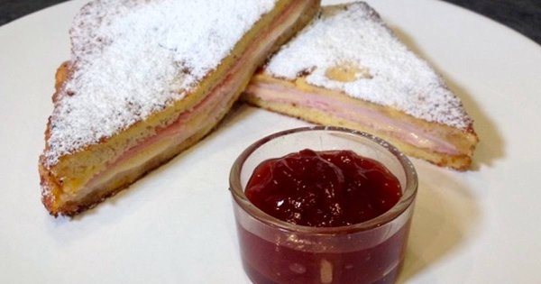 Горячий сэндвич Монте Кристо