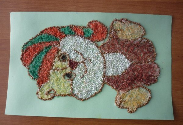Аппликация из Крашеного риса