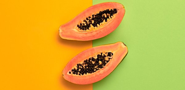 Тропический фрукт папайя
