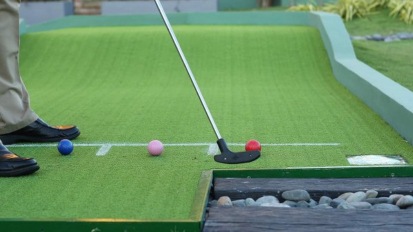 Мини гольф Король