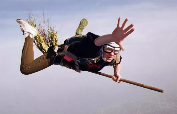 Мужчина с метлой