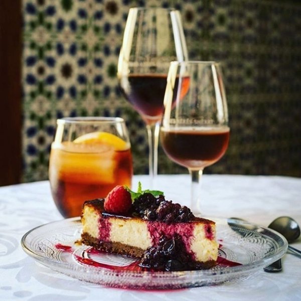 Вино и десерт