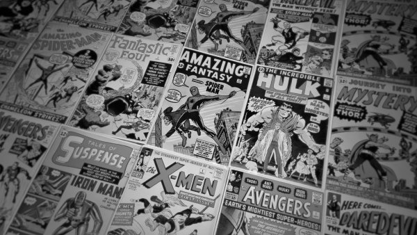 Страницы комиксов черно-белые