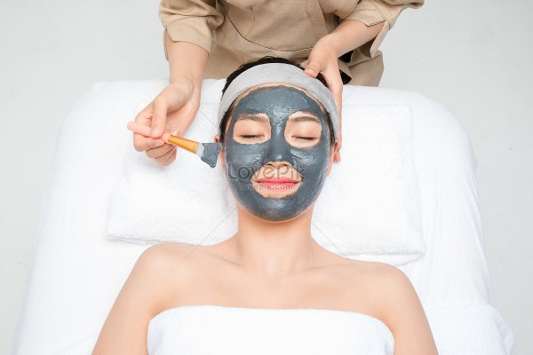 Смешная грязевая маска на лицо