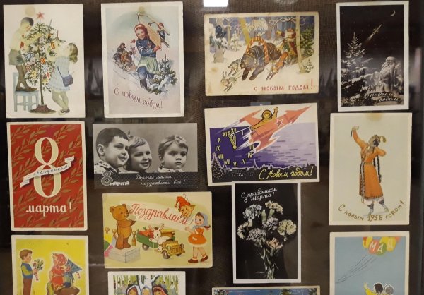 День рождения почтовой открытки