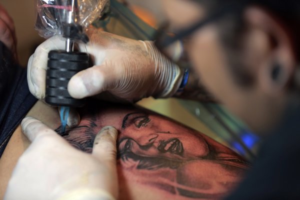 Де Оливейра тату мастер