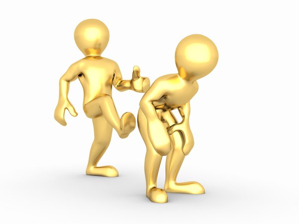 Золотой пинок