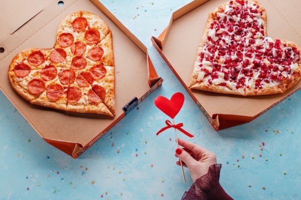 Пицца в форме сердца