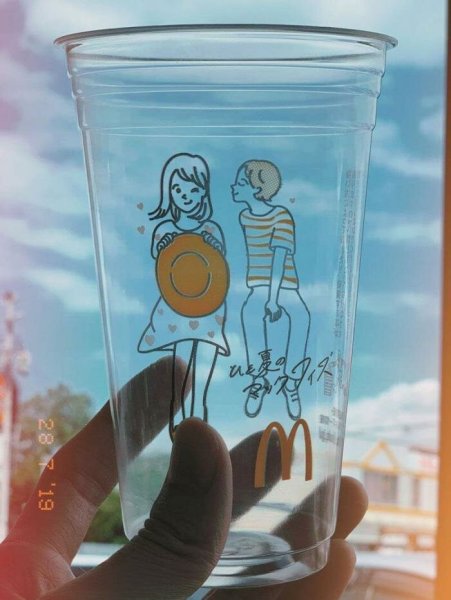 Стаканчики в японском Макдональдсе