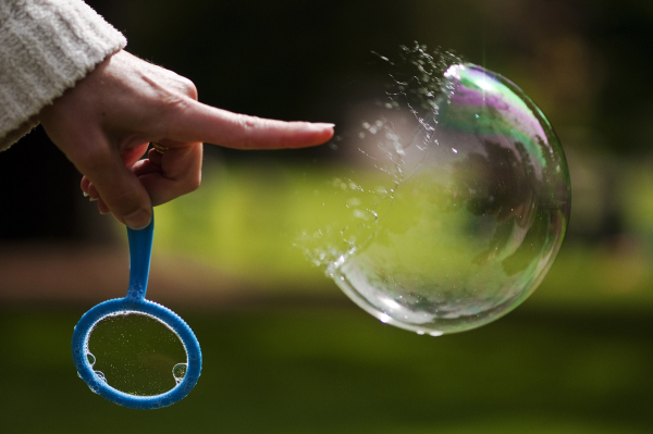 Лопающийся пузырь