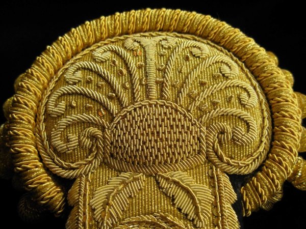 Золотое шитье канителью