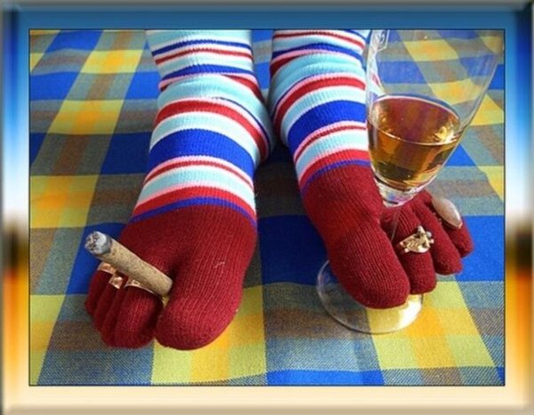 Ноги в смешных носках