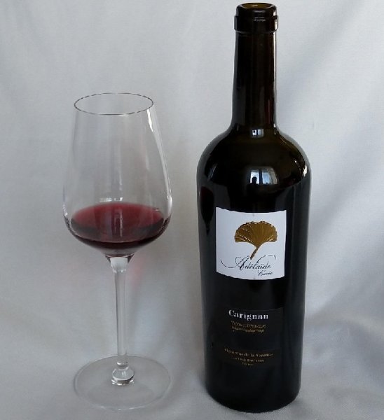 28 Октября Международный день вина «Кариньян»