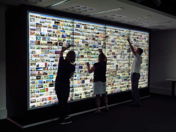 Интерактивная панель для бизнеса