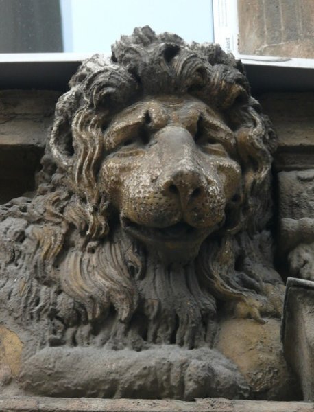 День улыбающихся каменных Львов 30 октября