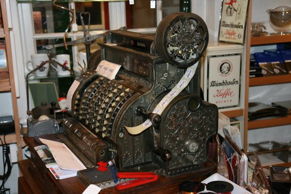 Джеймс Ритти кассовый аппарат