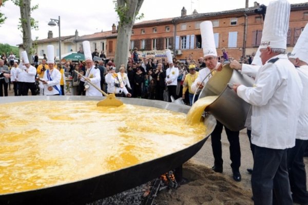 Цимбуриядский фестиваль омлета в зенице, Босния
