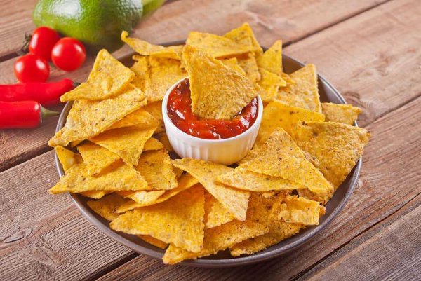 Начос Мексиканские кукурузные чипсы