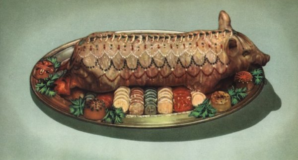 Поросенок заливной на блюде