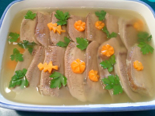 Заливное из языка