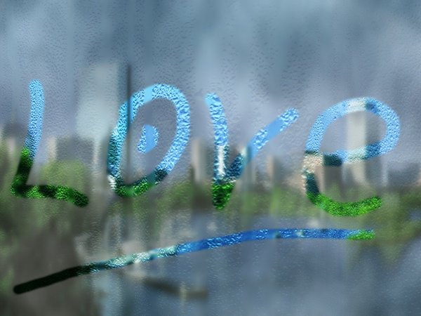 Надписи на оконном стекле