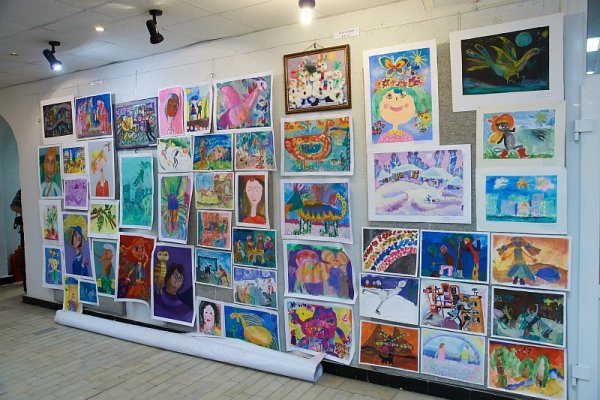 Оформление выставки детского творчества