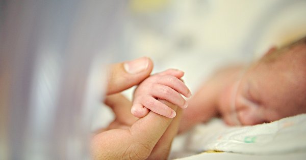 Ногти у недоношенного новорожденного