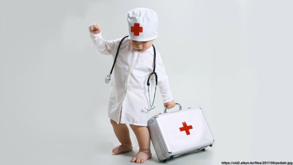 С днем педиатра