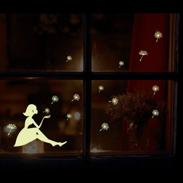 Девушки на украшение окон