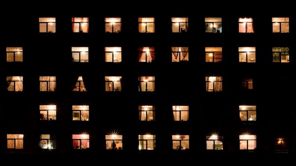 Свет в окне