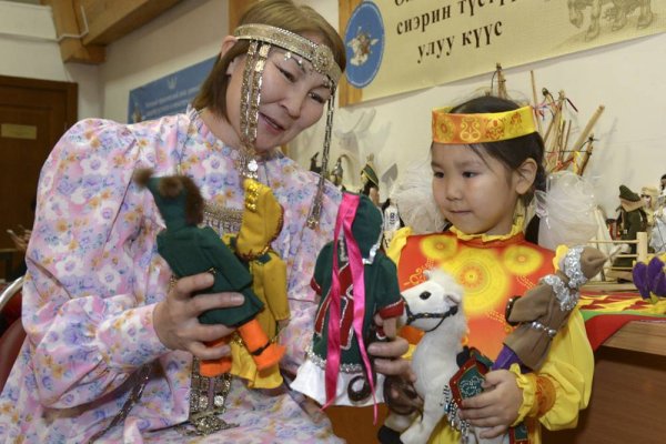 Олонхо геройдара кукла