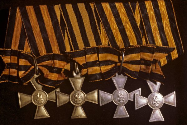 Георгиевский крест и орден Святого Георгия офицерский
