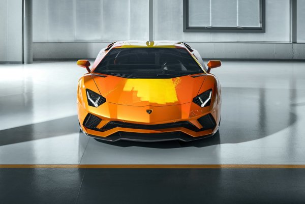 Lamborghini Aventador s 8k