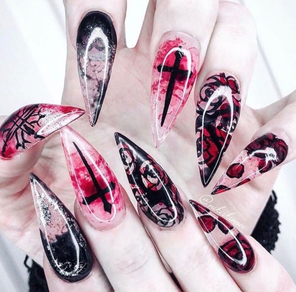 Ногти Готика стилет